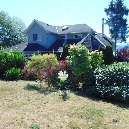 The Oceanfront Inn On Stephens Bay Coal Harbour Exterior foto